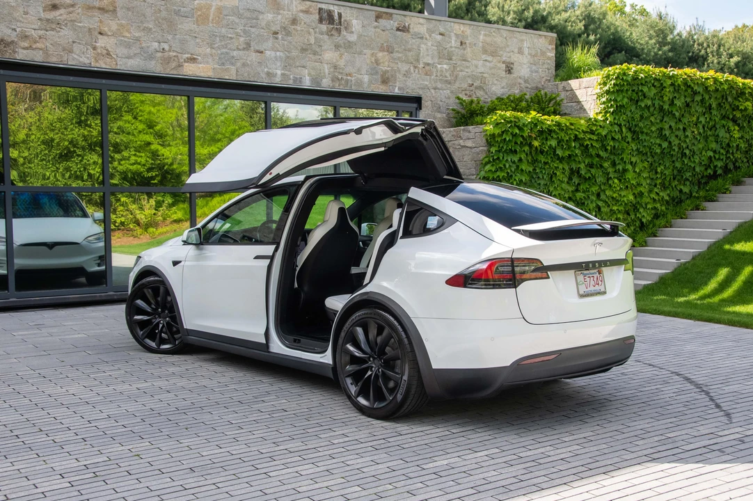2018 Tesla Model X - Image 21 of 31