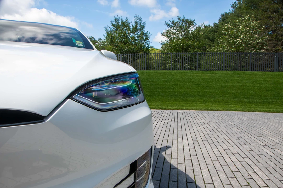 2018 Tesla Model X - Image 29 of 31
