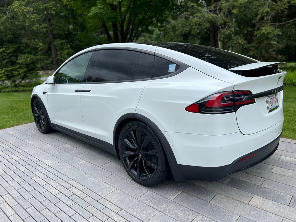 2018 Tesla Model X - Image 14 of 31