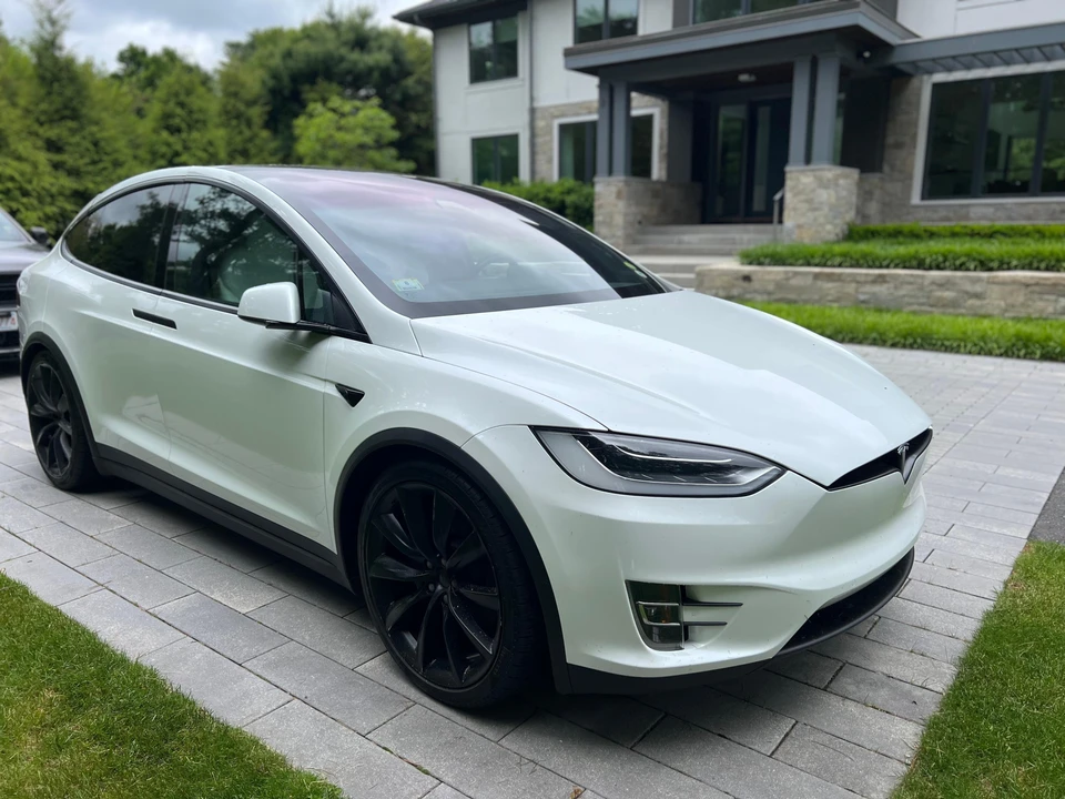 2018 Tesla Model X - Image 19 of 31