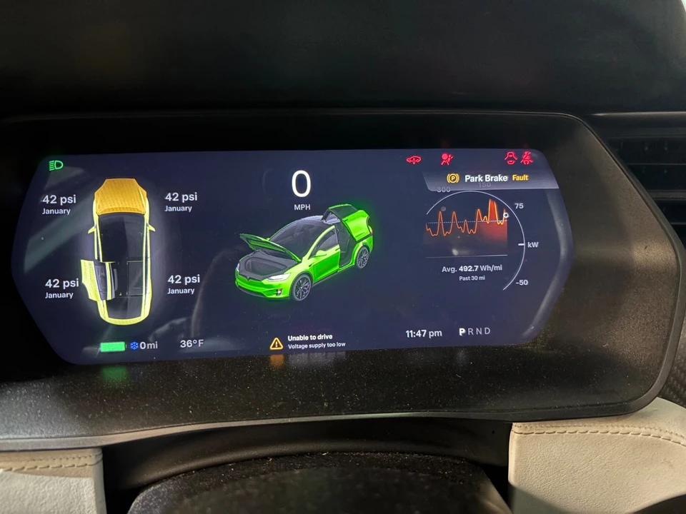 2018 Tesla Model X - Image 16 of 17