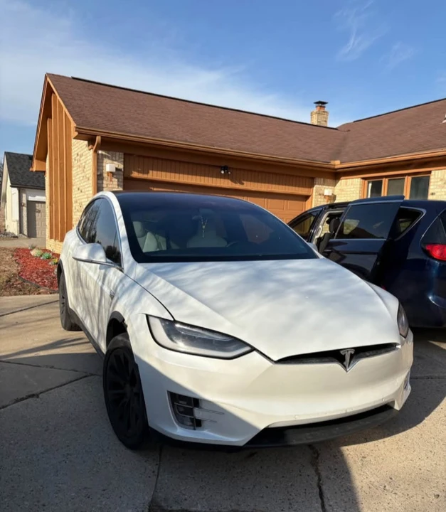 2018 Tesla Model X - Image 2 of 17