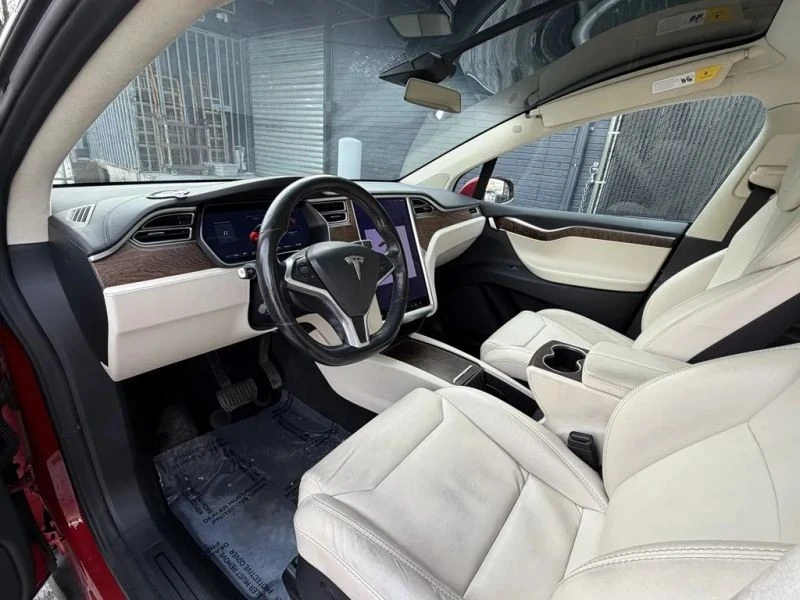 2018 Tesla Model X - Image 10 of 12