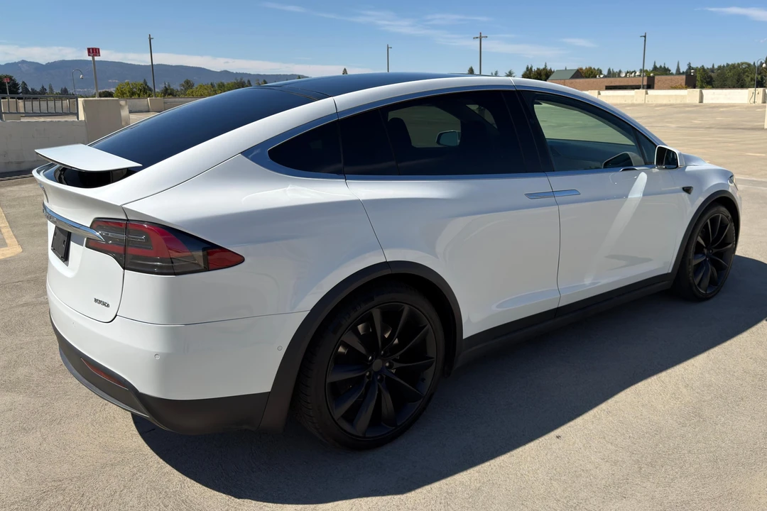 2018 Tesla Model X - Image 4 of 31