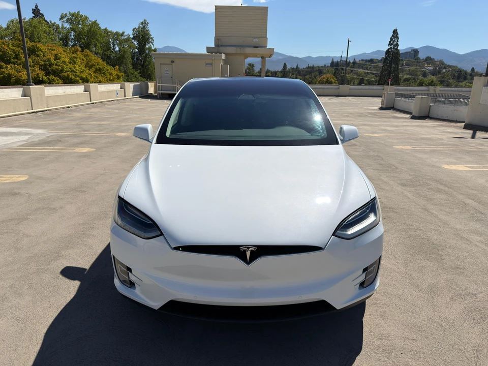 2018 Tesla Model X - Image 6 of 31