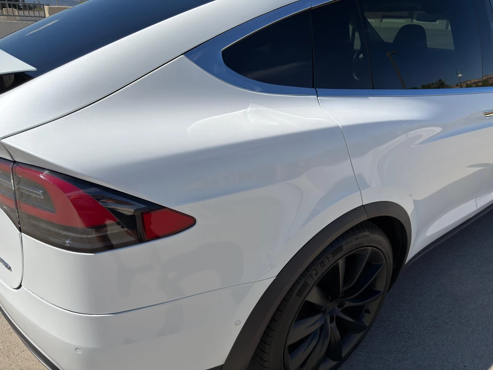 2018 Tesla Model X - Image 24 of 31
