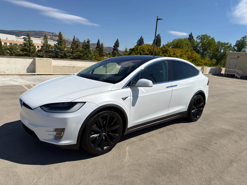 2018 Tesla Model X - Image 7 of 31
