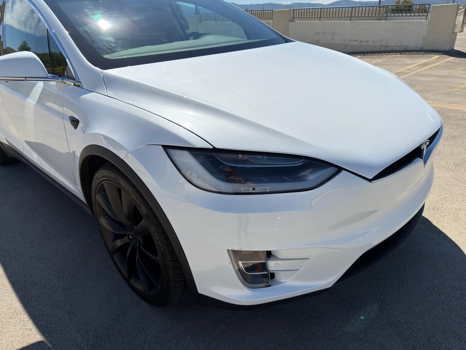 2018 Tesla Model X - Image 29 of 31