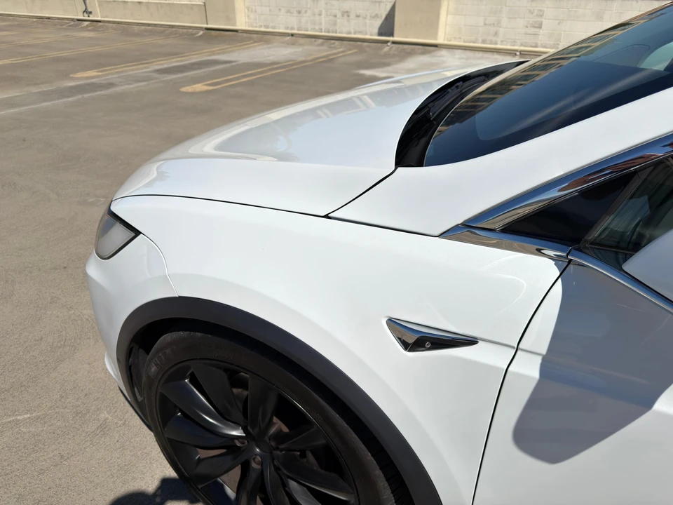 2018 Tesla Model X - Image 18 of 31