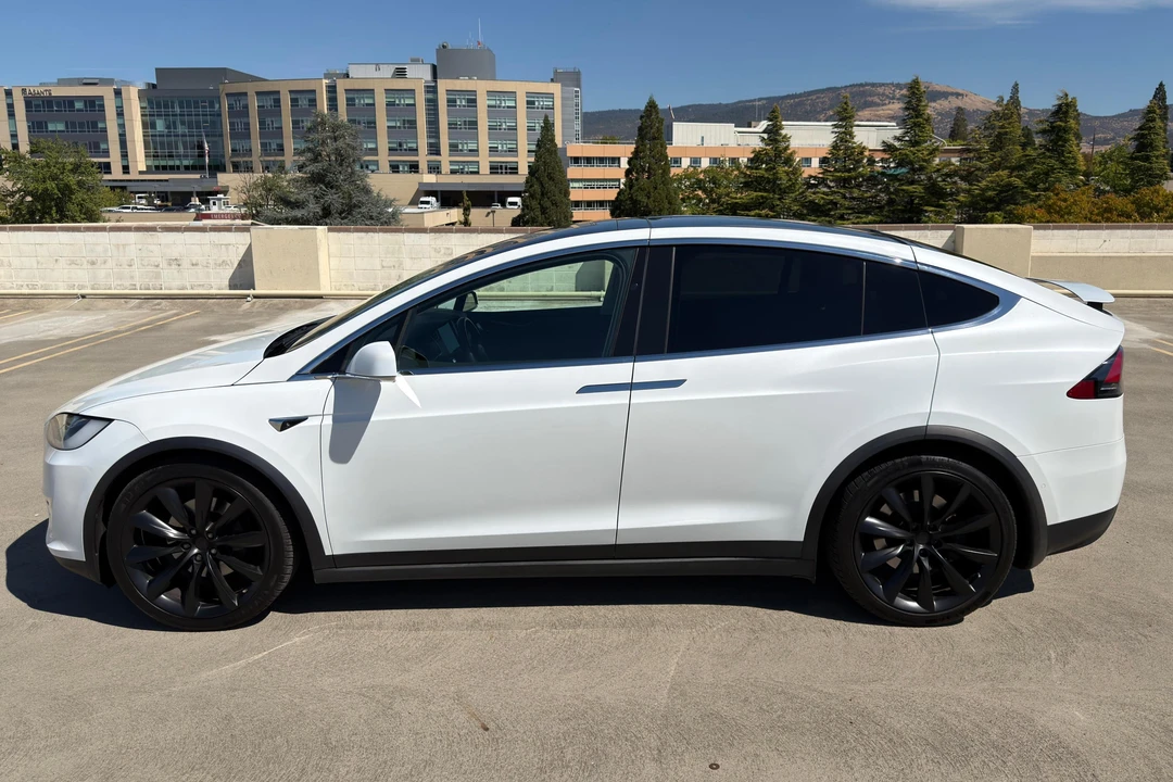 2018 Tesla Model X - Image 3 of 31