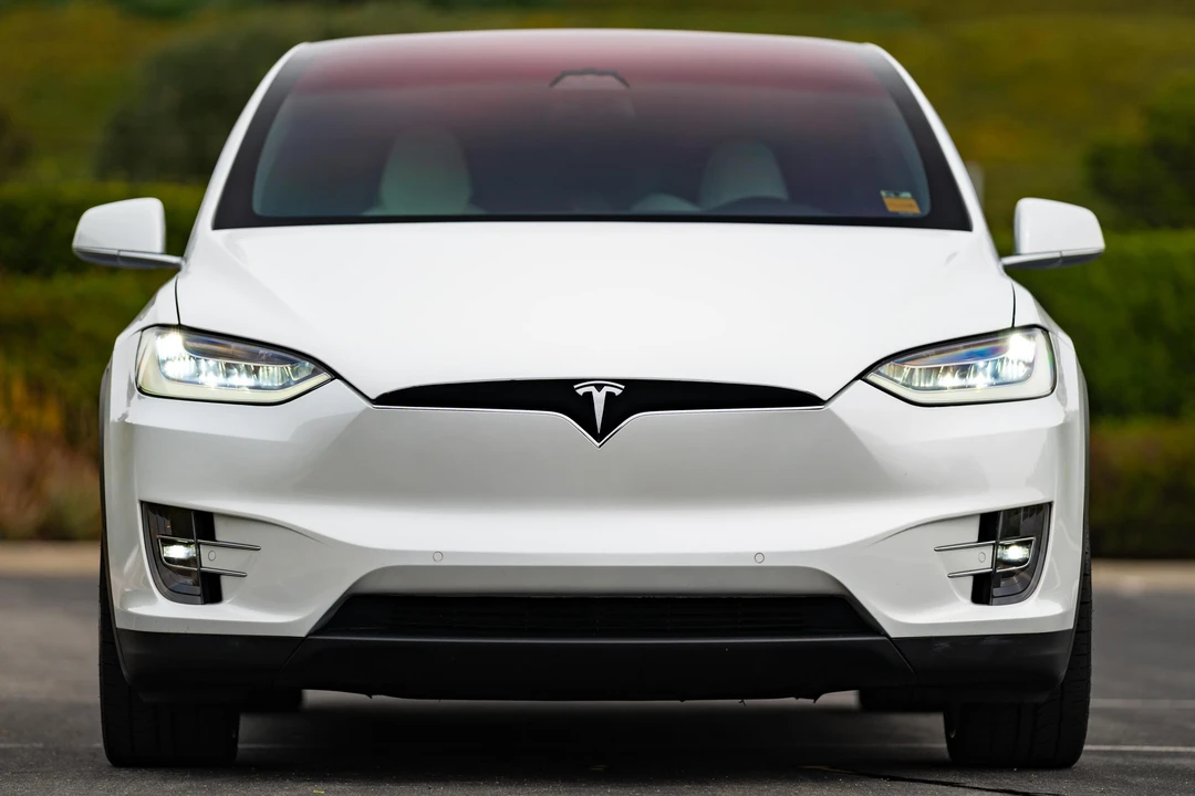 2018 Tesla Model X - Image 2 of 5