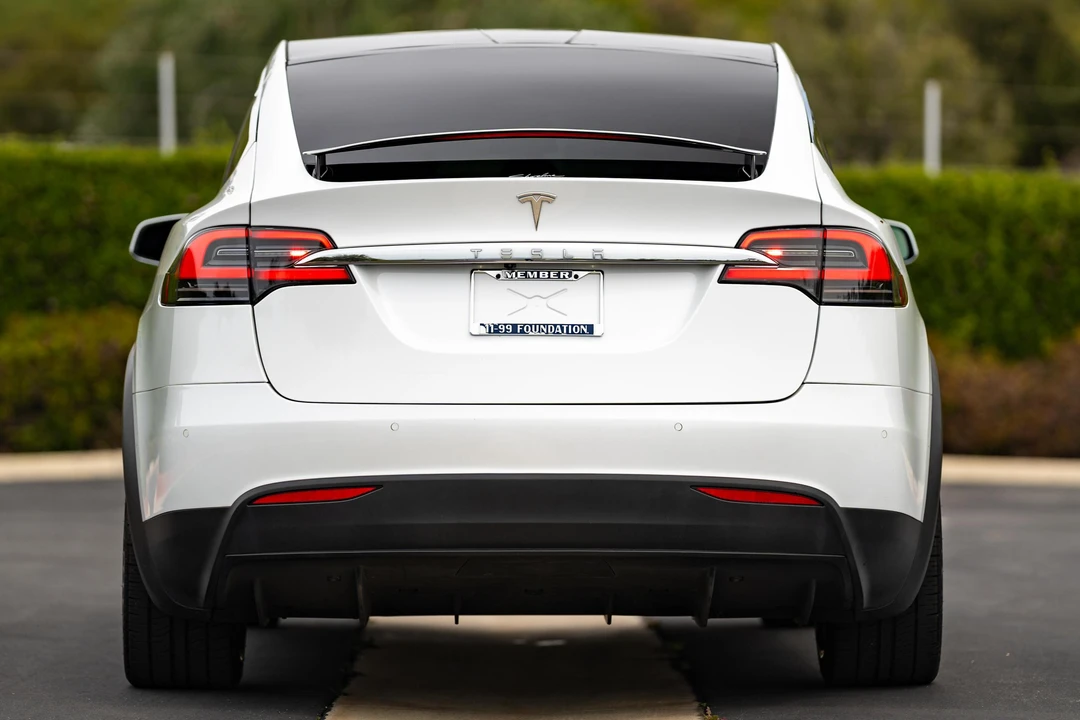 2018 Tesla Model X - Image 5 of 5
