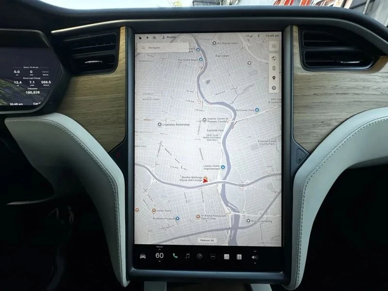 2018 Tesla Model X - Image 11 of 12