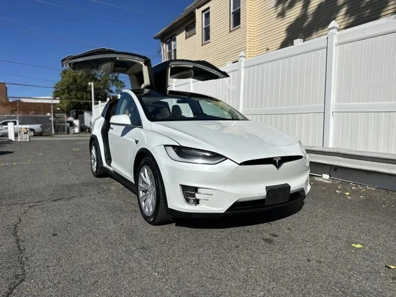 2018 Tesla Model X - Image 3 of 12