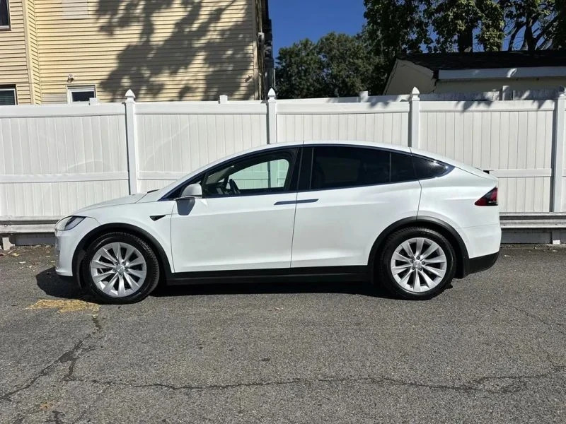 2018 Tesla Model X - Image 4 of 12