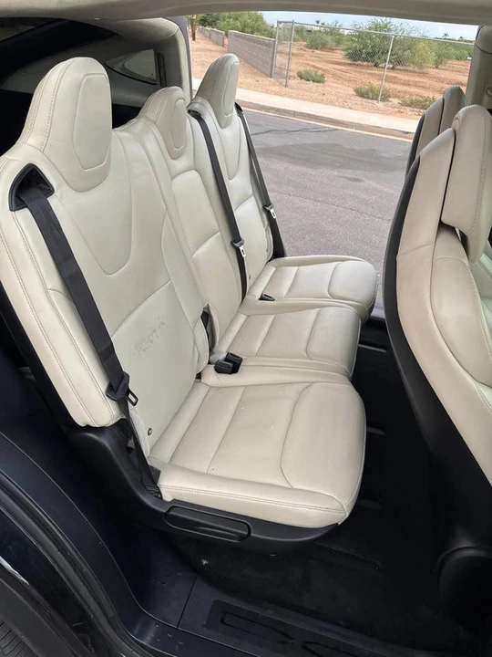 2018 Tesla Model X - Image 9 of 11