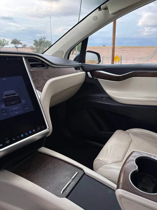 2018 Tesla Model X - Image 6 of 11