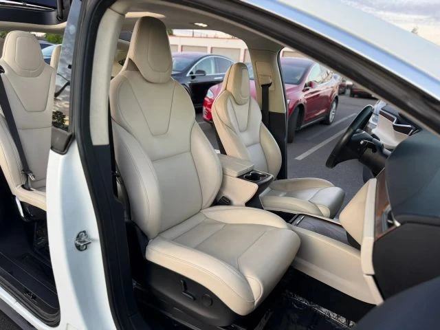 2018 Tesla Model X - Image 15 of 21