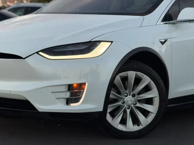 2018 Tesla Model X - Image 2 of 21