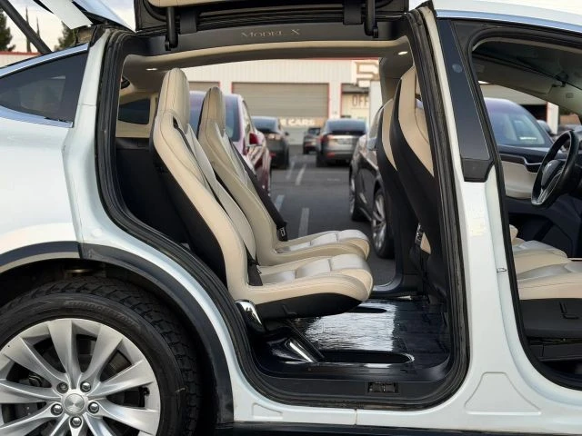 2018 Tesla Model X - Image 20 of 21
