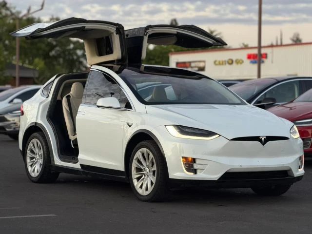2018 Tesla Model X - Image 11 of 21