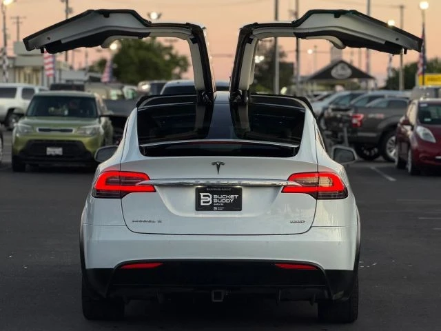 2018 Tesla Model X - Image 12 of 21