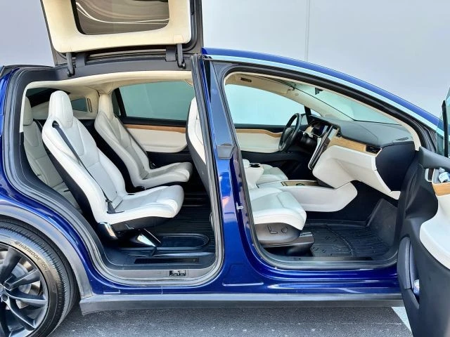 2018 Tesla Model X - Image 14 of 21