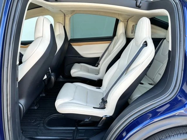 2018 Tesla Model X - Image 11 of 21