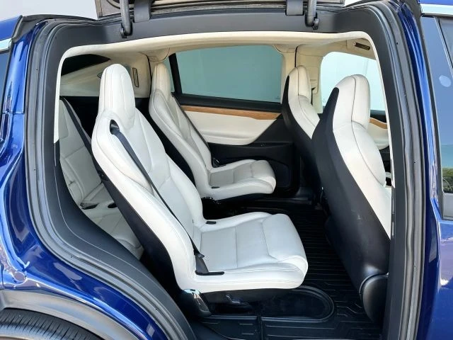 2018 Tesla Model X - Image 15 of 21