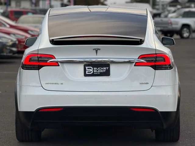 2018 Tesla Model X - Image 8 of 12