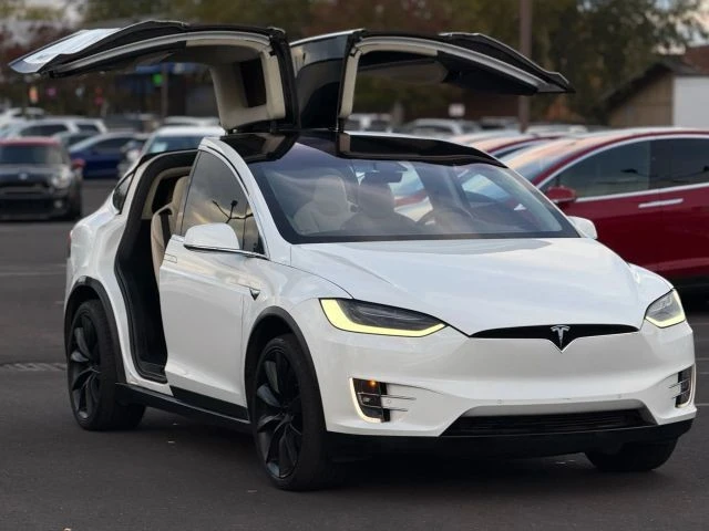 2018 Tesla Model X - Image 11 of 12