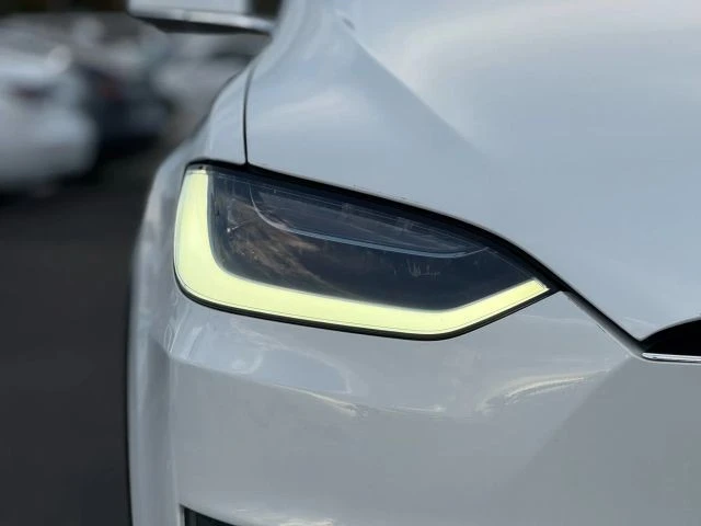 2018 Tesla Model X - Image 6 of 12