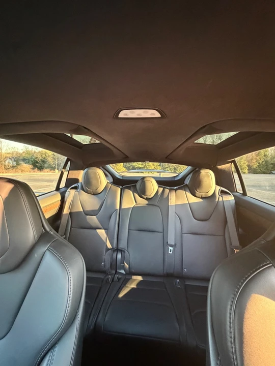 2018 Tesla Model X - Image 10 of 21