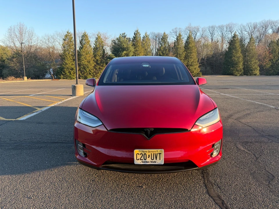 2018 Tesla Model X - Image 2 of 21