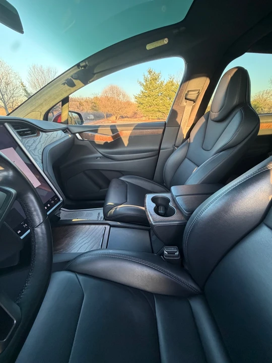2018 Tesla Model X - Image 9 of 21