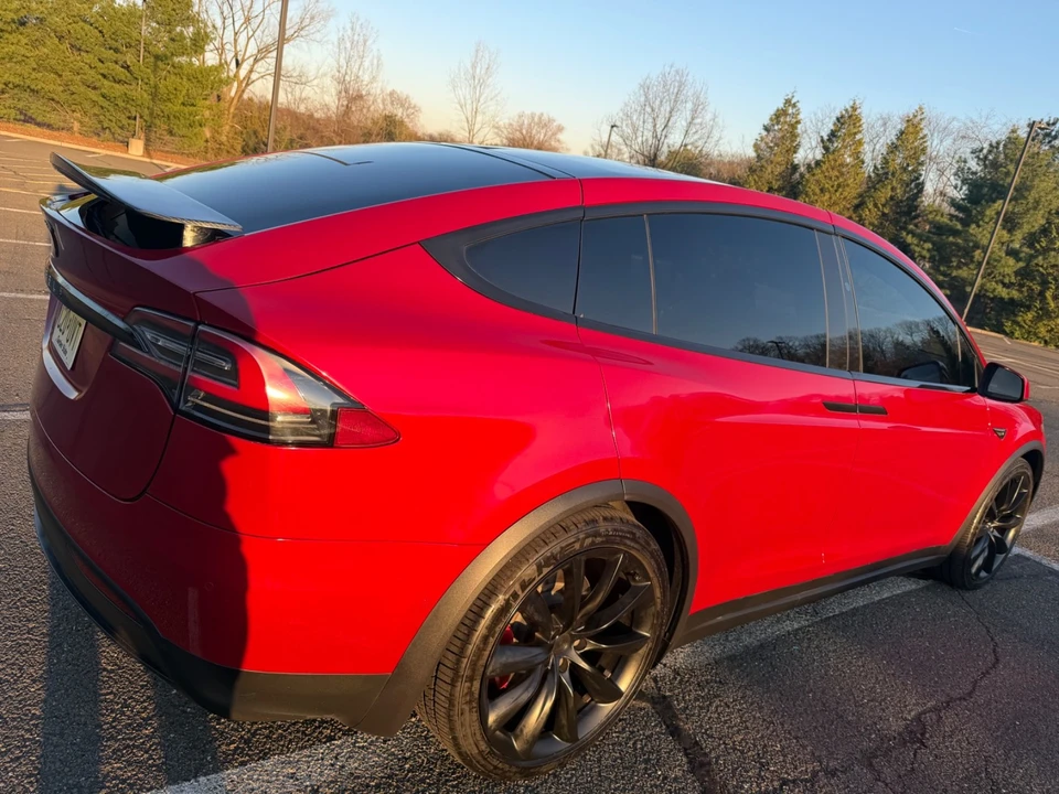 2018 Tesla Model X - Image 18 of 21