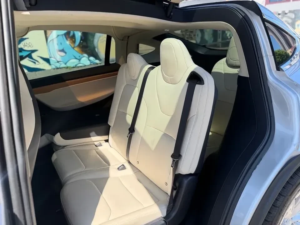 2018 Tesla Model X - Image 7 of 9