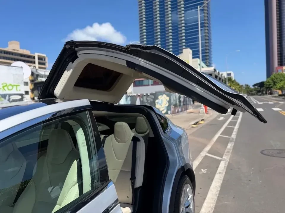 2018 Tesla Model X - Image 3 of 9