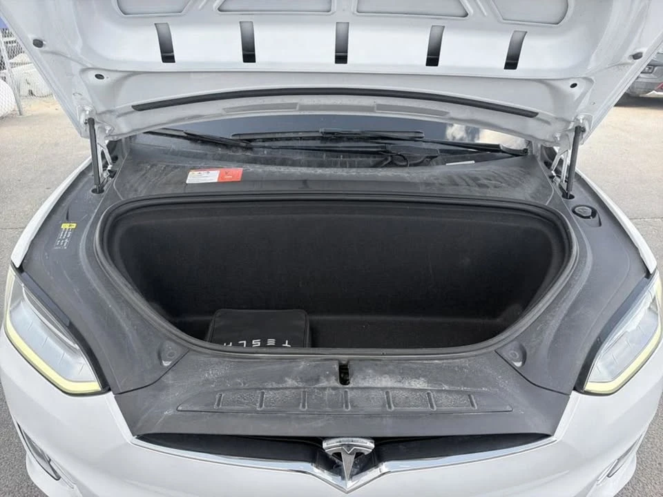 2018 Tesla Model X - Image 10 of 19