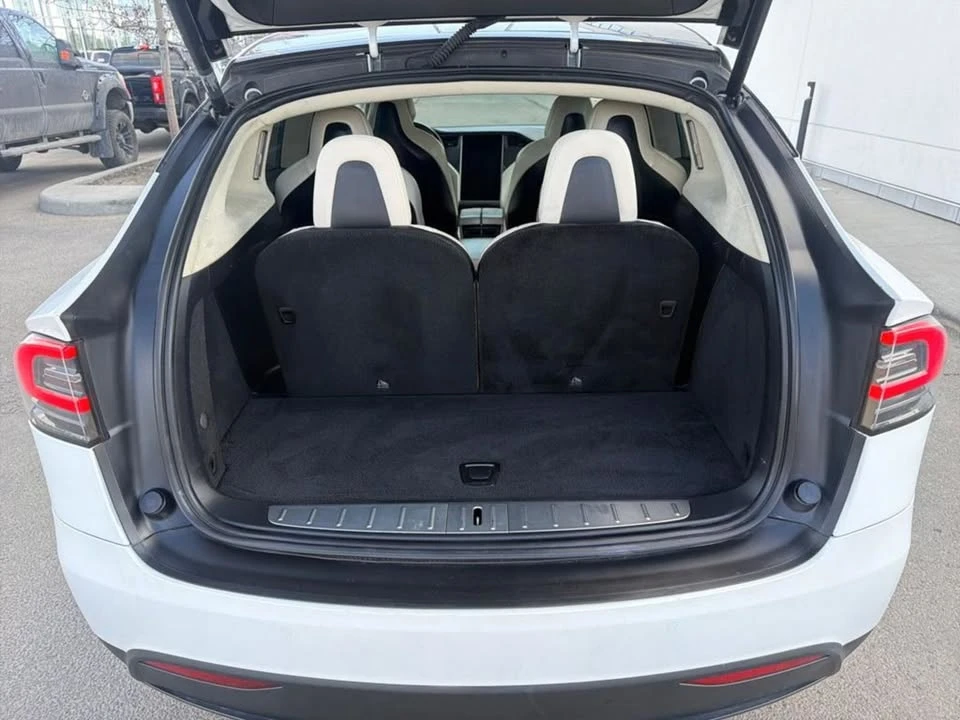 2018 Tesla Model X - Image 12 of 19