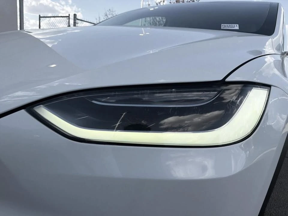 2018 Tesla Model X - Image 8 of 19