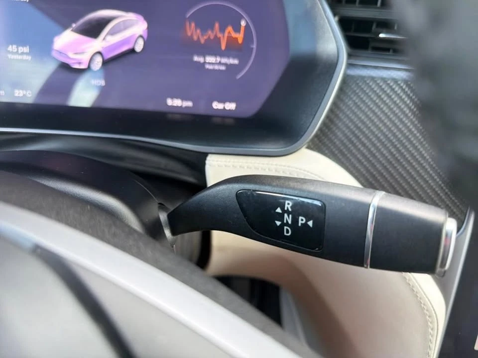 2018 Tesla Model X - Image 18 of 19
