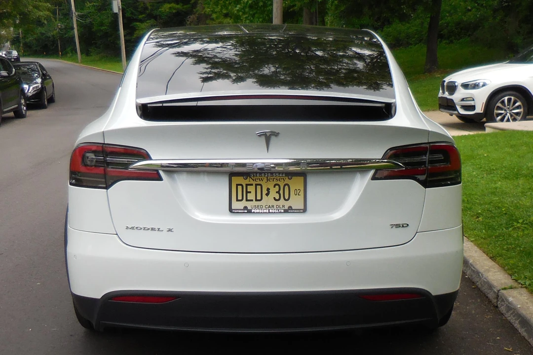 2018 Tesla Model X - Image 5 of 24