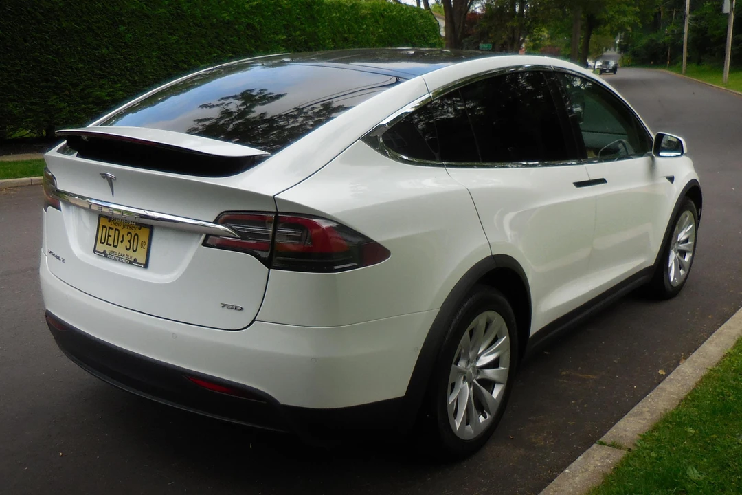 2018 Tesla Model X - Image 3 of 24