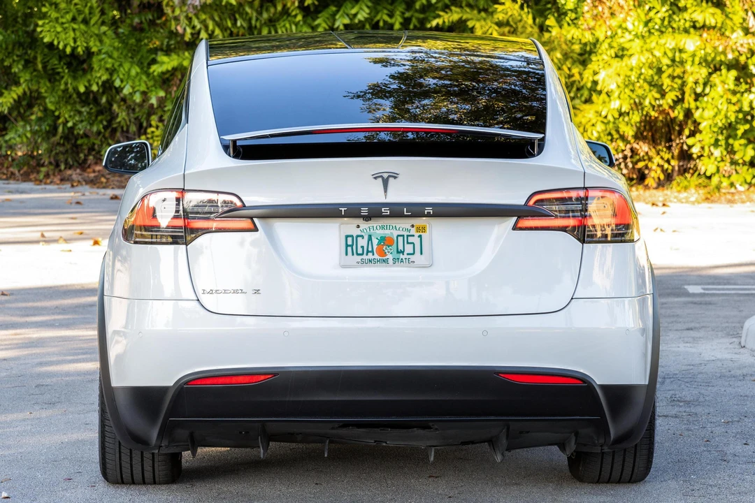 2018 Tesla Model X - Image 5 of 31