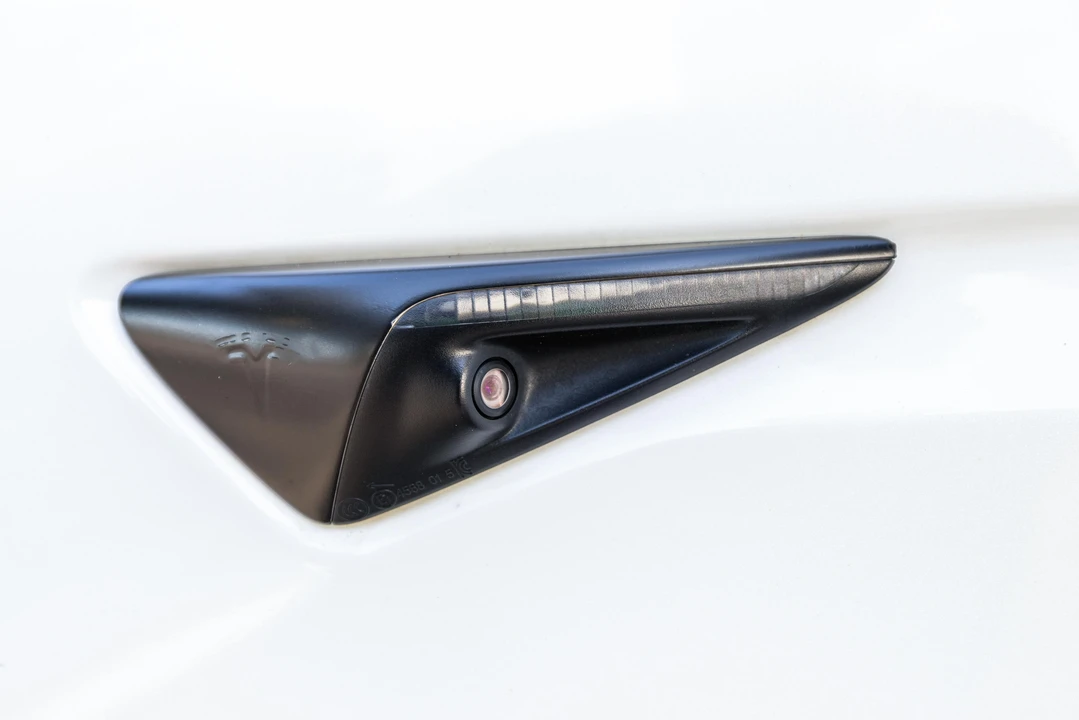 2018 Tesla Model X - Image 23 of 31