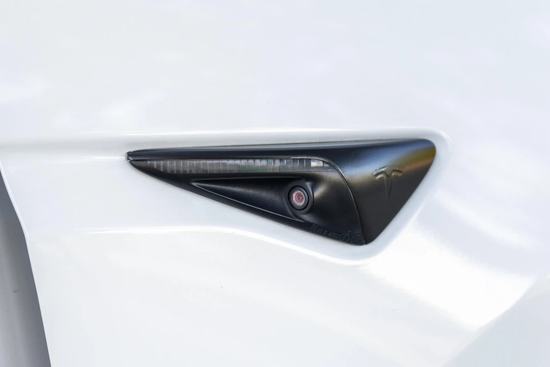 2018 Tesla Model X - Image 31 of 31