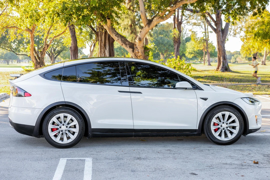 2018 Tesla Model X - Image 3 of 31