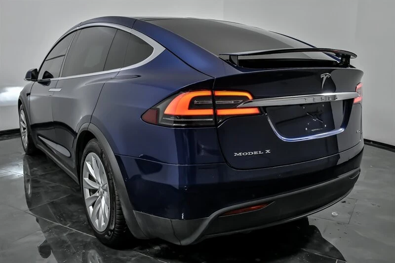 2018 Tesla Model X - Image 8 of 12
