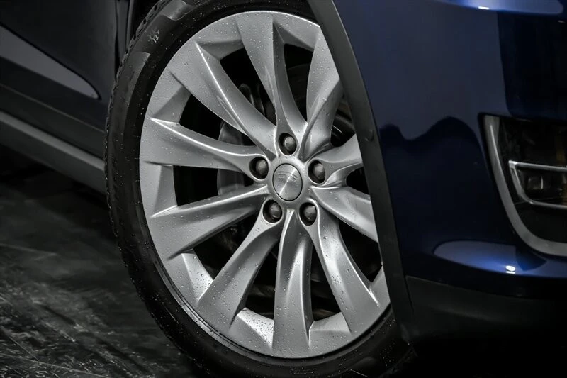2018 Tesla Model X - Image 3 of 12